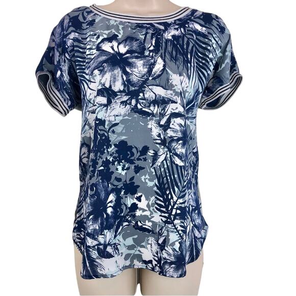 Rewind Blue Gray White Tropical Floral Print Top Mixed Media Fabric Short Sleeve - Picture 1 of 16